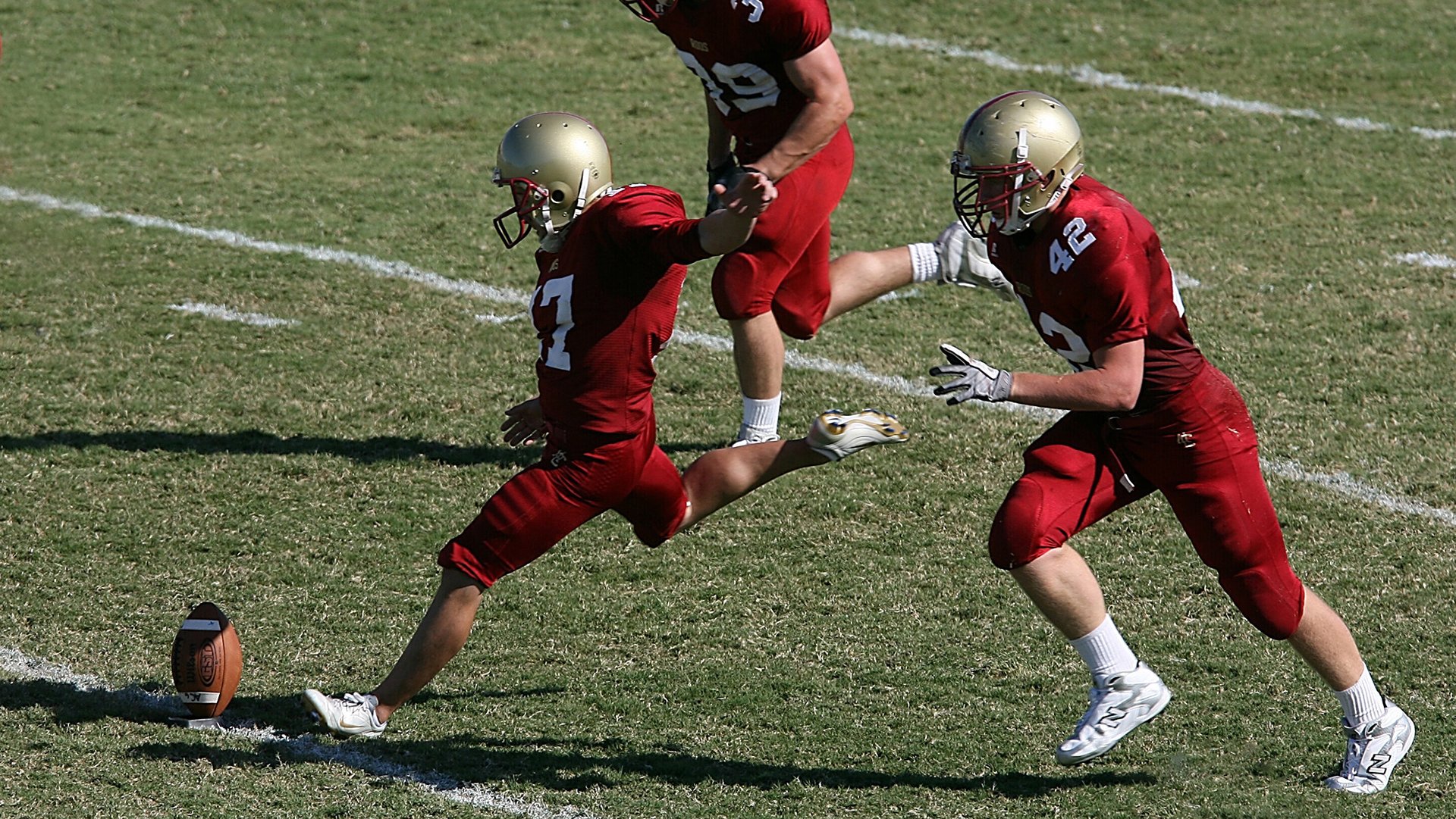 开云体育中国官方网站-“悬崖边缘：极限赛段的生死攸关”，悬崖边缘效应